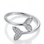 Wave Flow Silver Ring – Trendy Fluid Design Ring for Girls