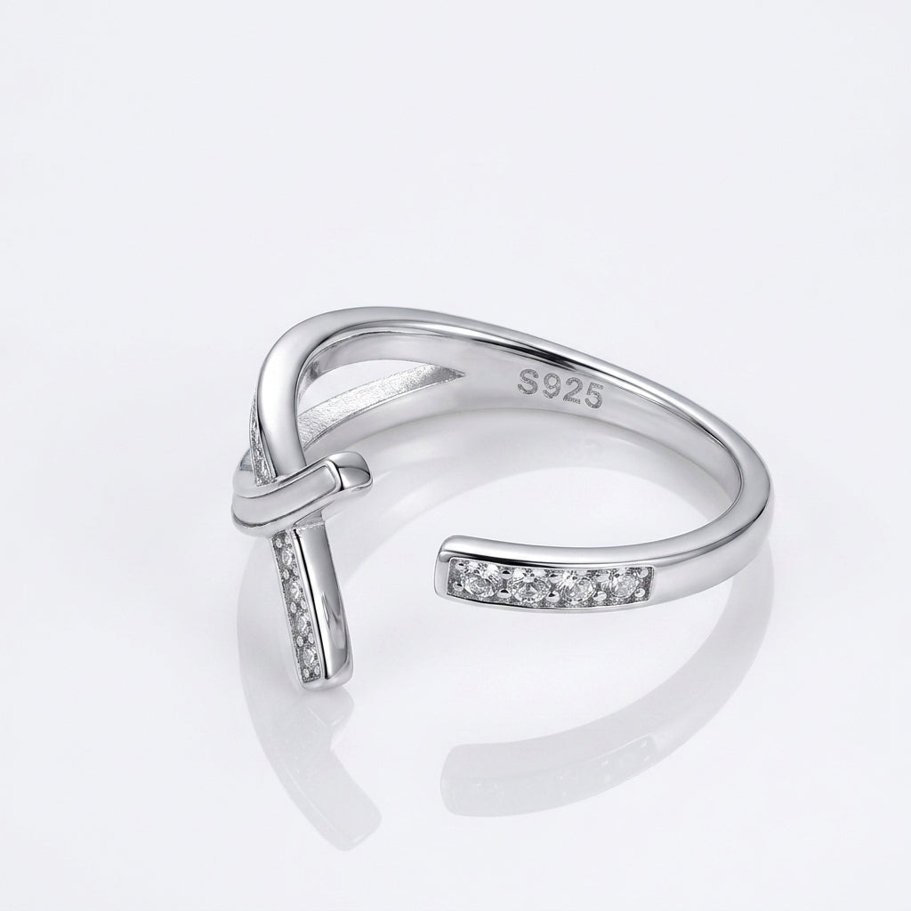 Minimal Twist 925 Silver Ring – Textured Design Ring for Daily Styling
